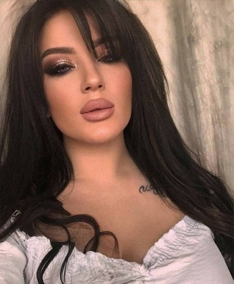 🌟 Со мной ты сможешь испытать незабываемое удовольствие и наслаждение каждой минутой нашей встречи. 💋 Я обладаю прекрасной внешностью, знойными формами и сексуальной энергией. 🌹 Мои услуги включают классический и эротический массаж, оральный и классический секс, а также фетиш-фантазии. У меня есть отличные отзывы и фото подтверждающие мою красоту и страсть. Жду тебя в Москве, чтобы привнести яркость и страсть в твою жизнь. 🌇💫 Алиса